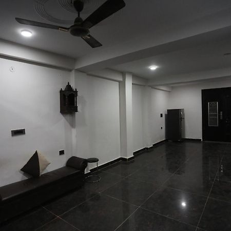 Hotel Twamev Couple Friendly Laxmi Nagar Neu-Delhi Exterior foto