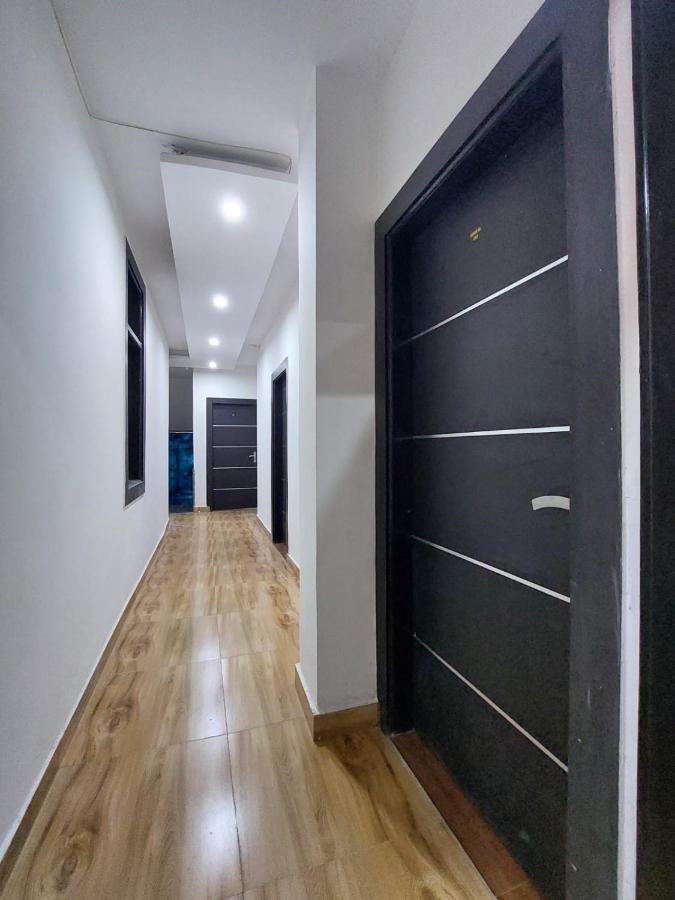 Hotel Twamev Couple Friendly Laxmi Nagar Neu-Delhi Exterior foto