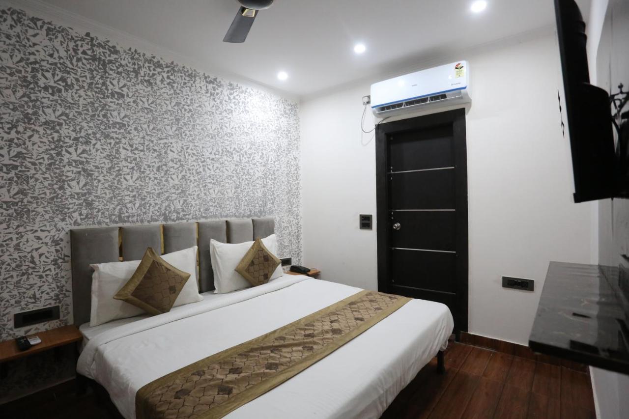 Hotel Twamev Couple Friendly Laxmi Nagar Neu-Delhi Exterior foto