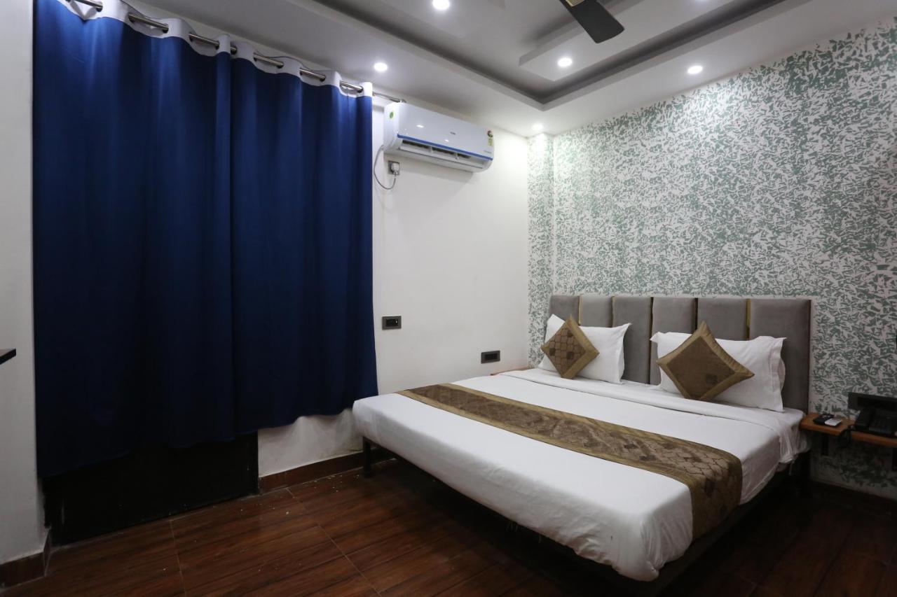 Hotel Twamev Couple Friendly Laxmi Nagar Neu-Delhi Exterior foto