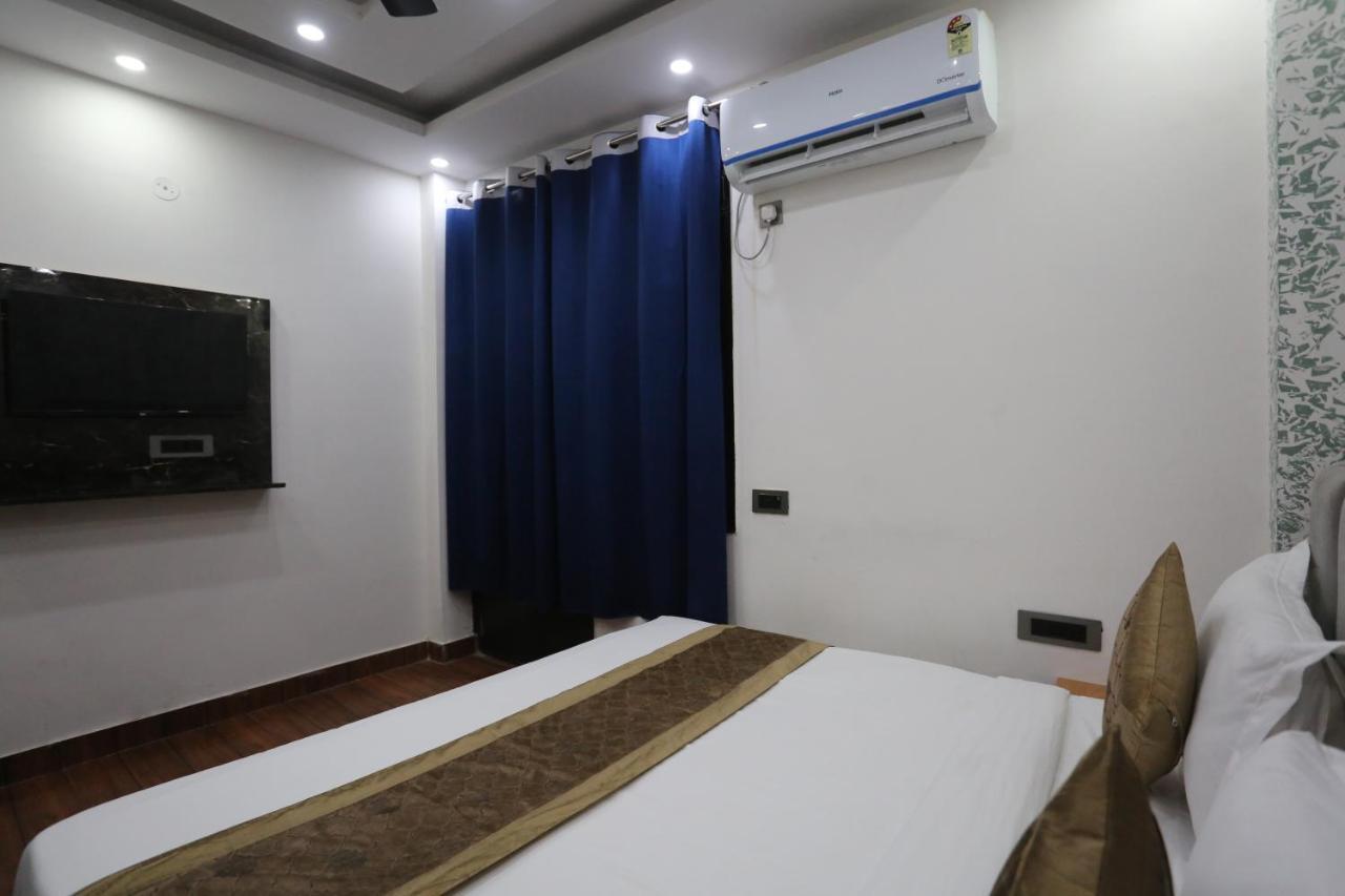 Hotel Twamev Couple Friendly Laxmi Nagar Neu-Delhi Exterior foto