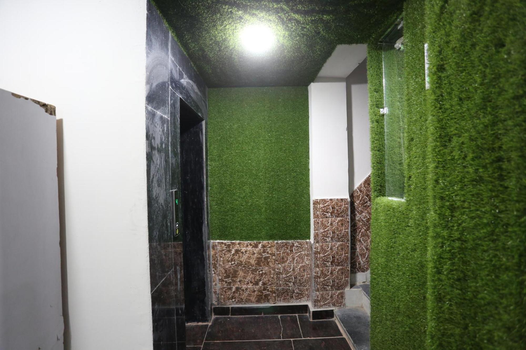 Hotel Twamev Couple Friendly Laxmi Nagar Neu-Delhi Exterior foto