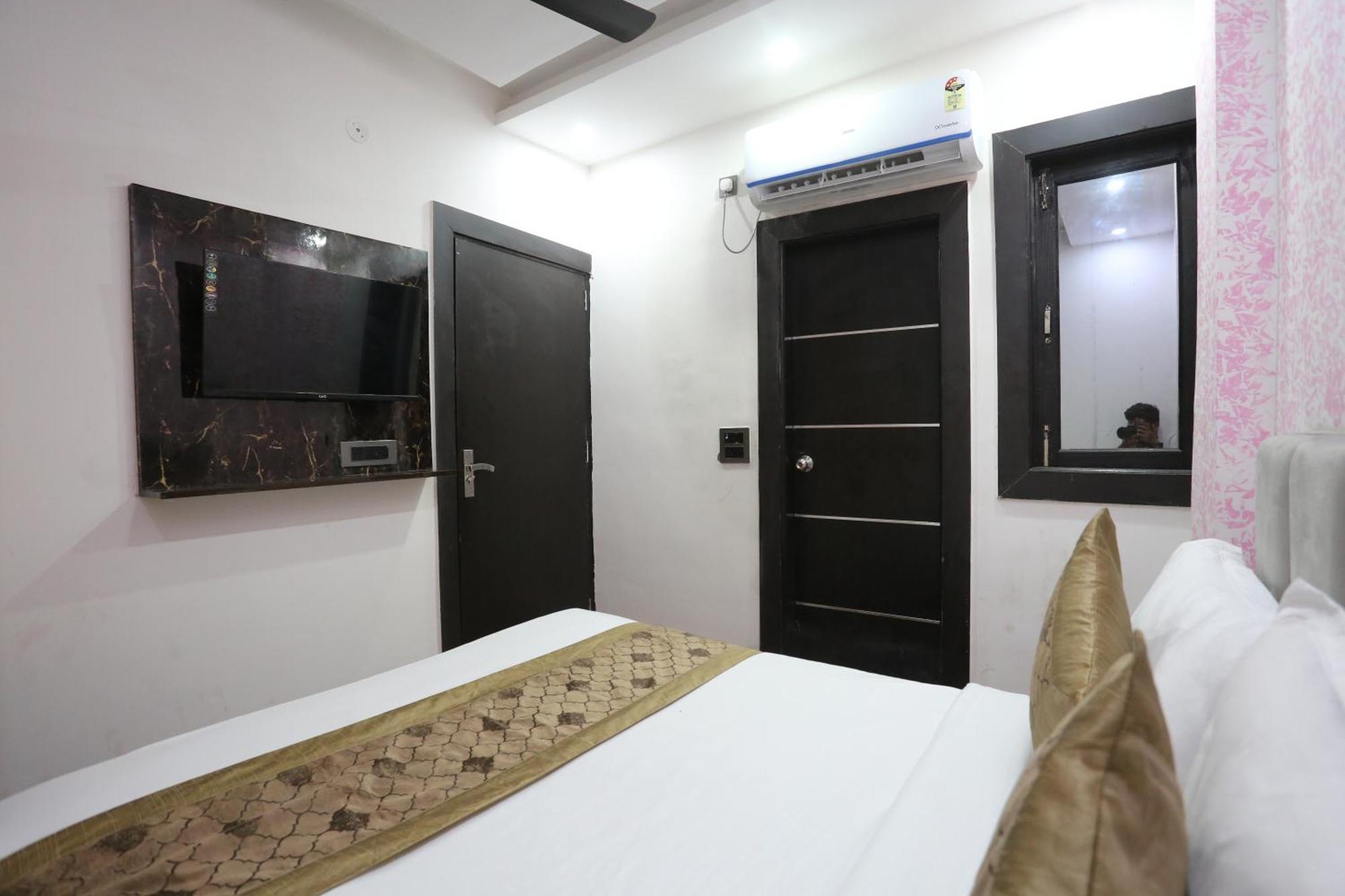 Hotel Twamev Couple Friendly Laxmi Nagar Neu-Delhi Exterior foto
